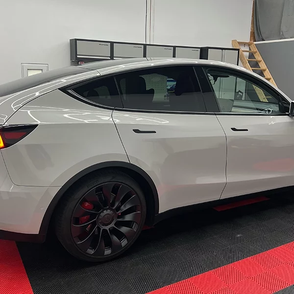 Photo-rskin-covering-tesla-model-y-14