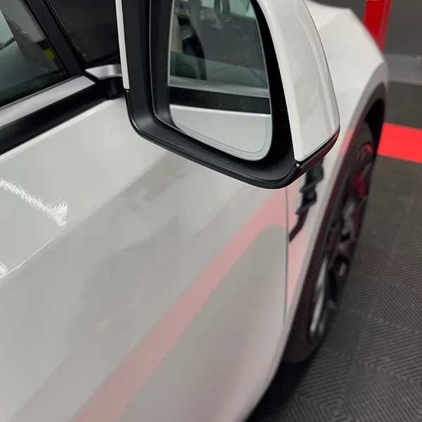 Photo-rskin-covering-tesla-model-y-17