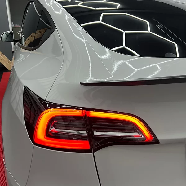 Photo-rskin-covering-tesla-model-y-19