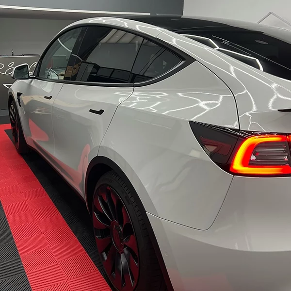 Photo-rskin-covering-tesla-model-y-3