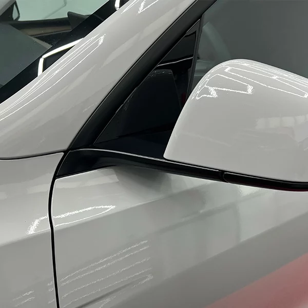 Photo-rskin-covering-tesla-model-y-4