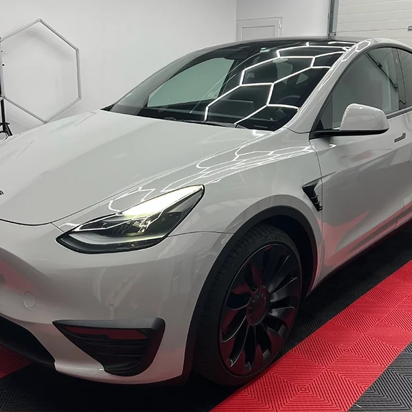 Photo-rskin-covering-tesla-model-y-5