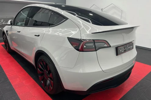 Photo-rskin-covering-tesla-model-y-8
