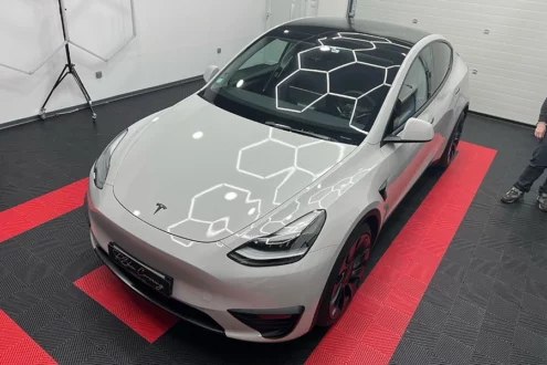 Photo-rskin-covering-tesla-model-y-9